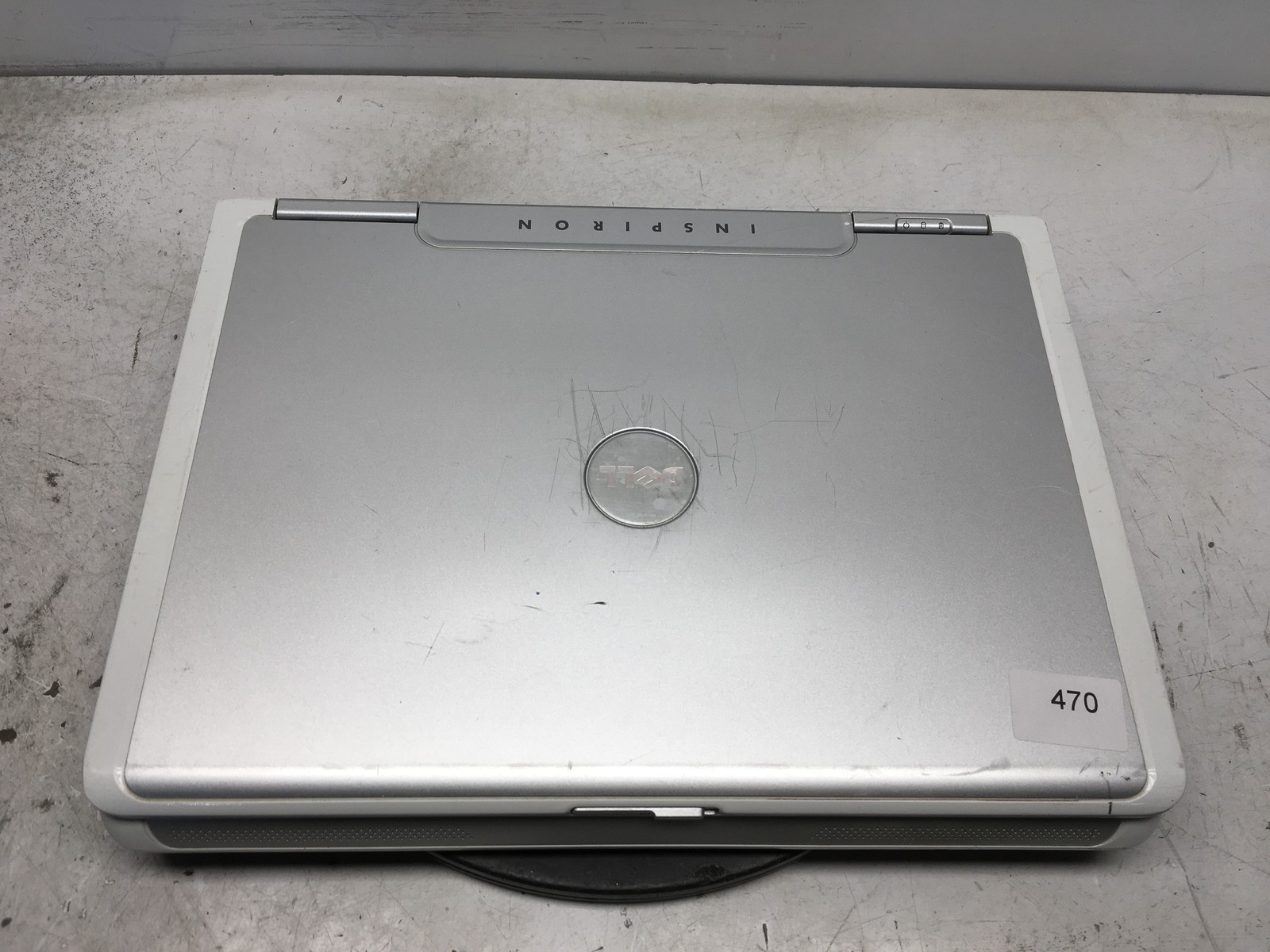 Dell Inspiron 1501 Mobile AMD Sempron 3500+ 1.8GHz 1 GB NO HDD No Batt