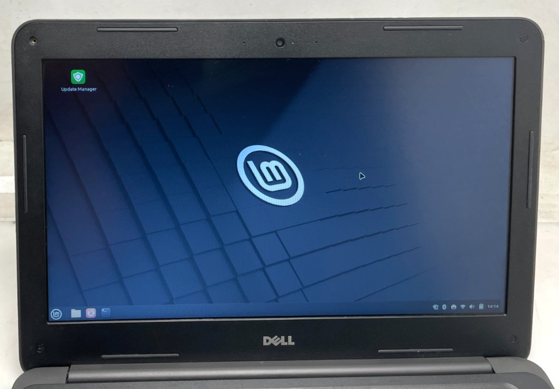 Dell Latitude 3380 13″ Intel Core i3-6006U @ 2.00 GHz 8GB 128GB SSD Linux Mint