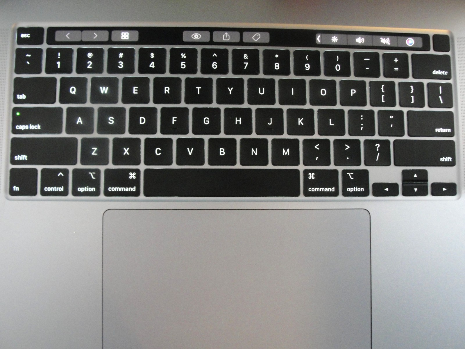 Apple MacBook Pro 16″ A2141 MVVM2LL/A i9-9880H 16GB/1TB SSD AMD Radeon Pro 5500M
