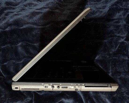 Complete Dell Latitude D820 15.4″ WUXGA LCD/NVIDIA GPU/2.00GHz/4GB/500GB/SERIAL