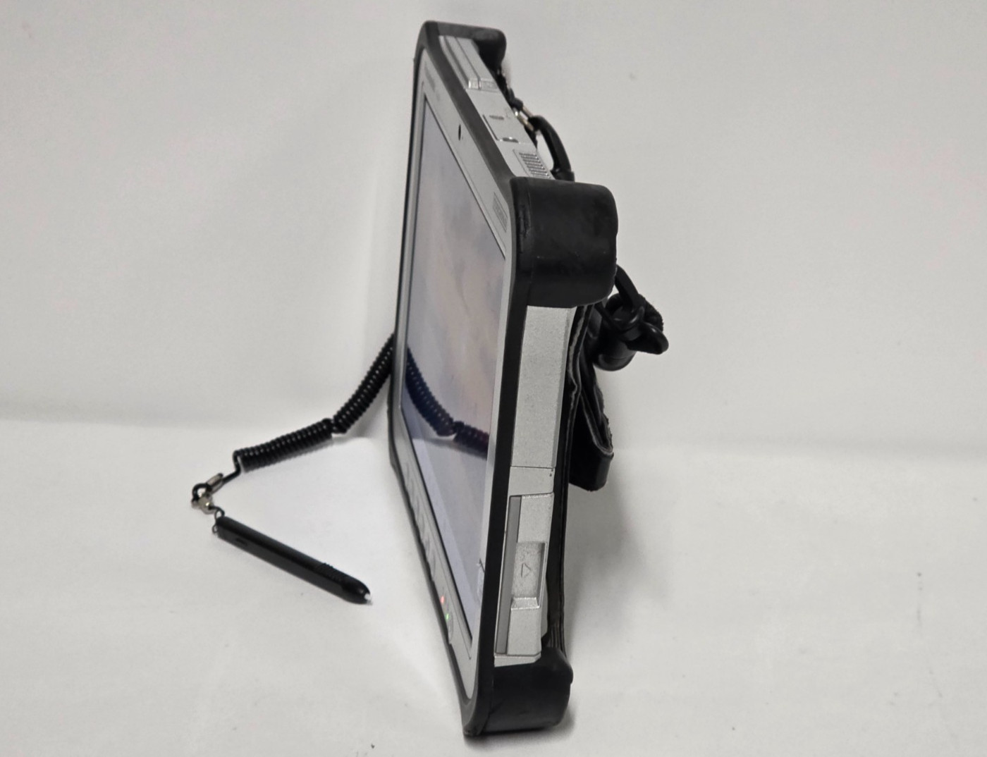 PANASONIC TOUGHBOOK FZ-G1 MK5 10.1″ WUXGA i5-7300U 256GB SSD 8GB GPS HDMI LTE