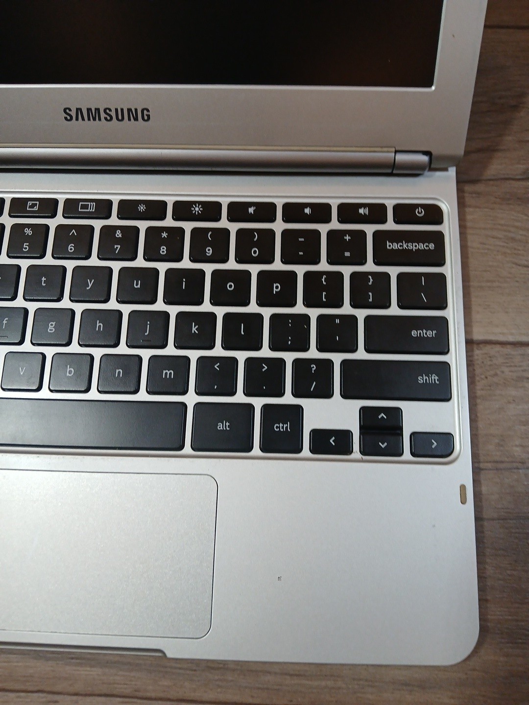 Samsung Laptop Chromebook XE303C12 Dual-Core 1.7GHz 2GB 16GB UNTESTED NO CHARGER