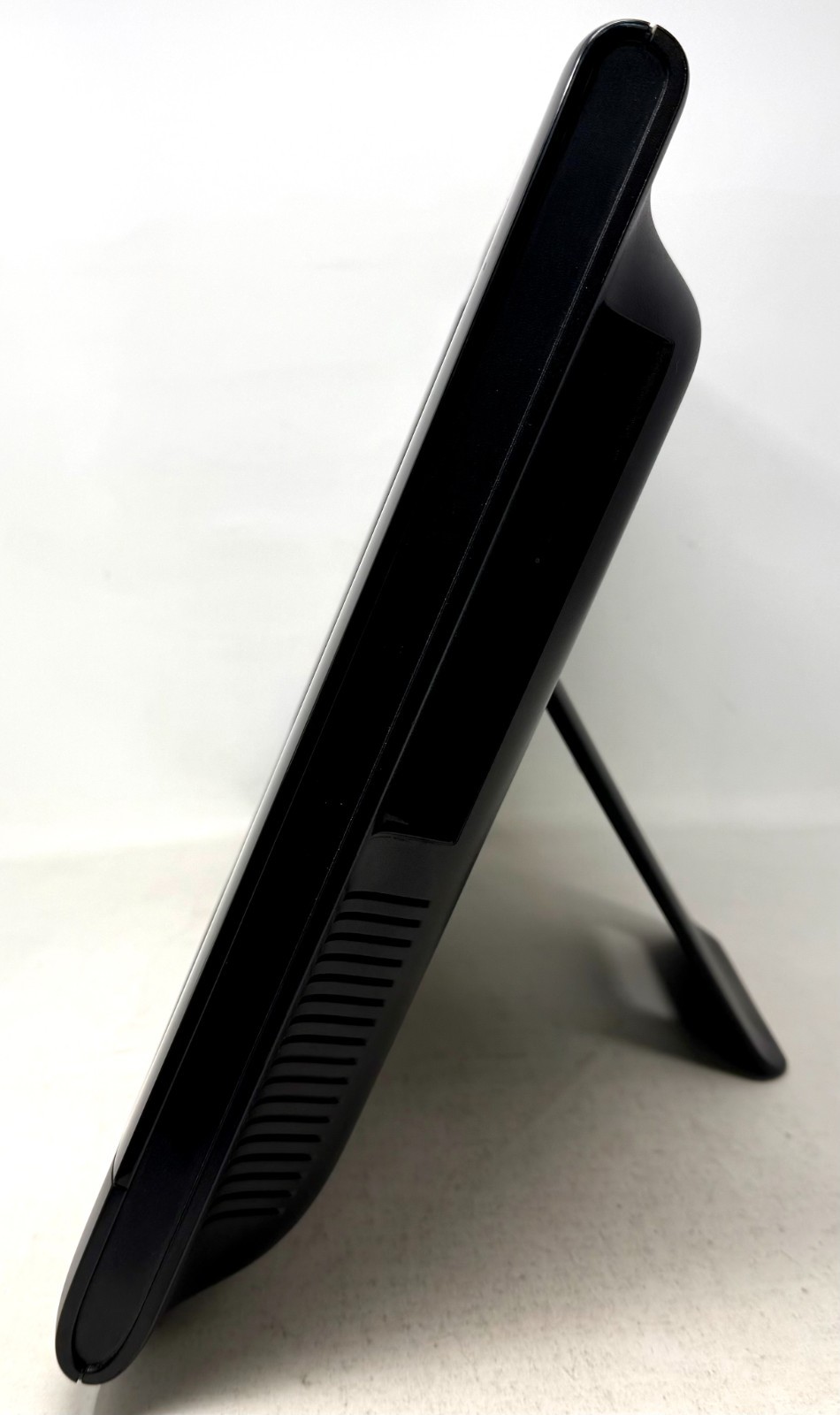 HP 100B All-in-One Windows 7 Pro PC XZ812UT#ABA AMD E-350 2GB DDR3 RAM 250GB HD