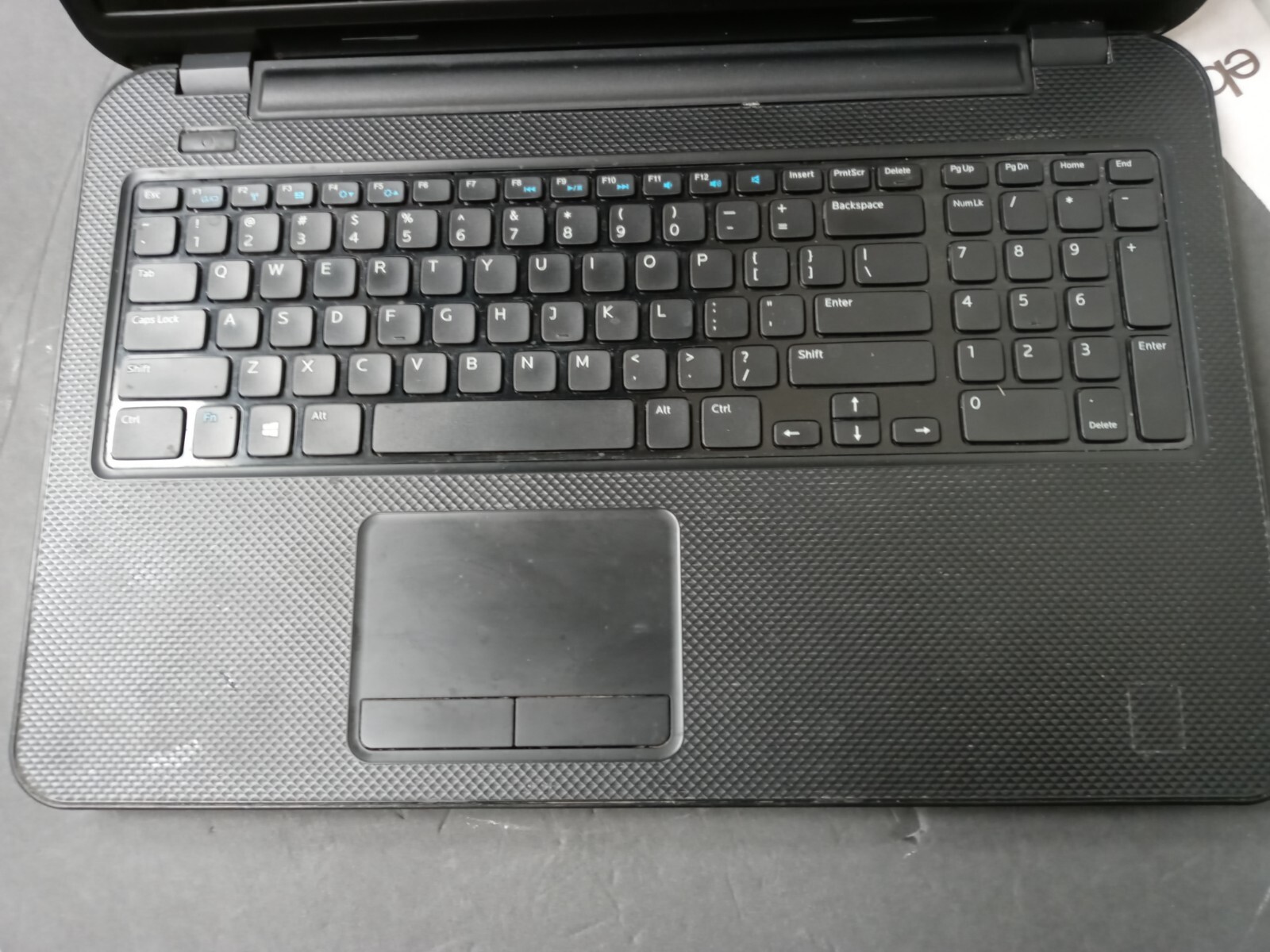 17.3″ Dell Inspiron 17-3721 Laptop 1.9GHz Pentium 2127U 8GB 0GB NO OS