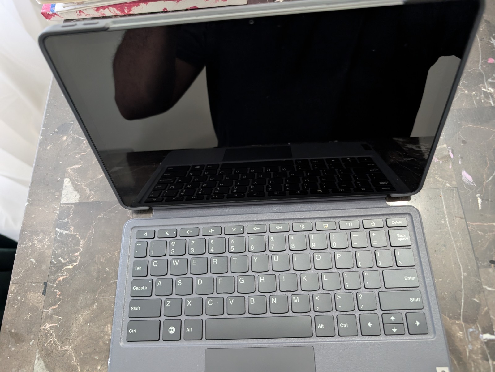 ab P11 (Gen 2) – Storm Grey Great Condition No Scratches Used A Few Times