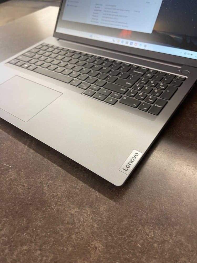 Lenovo Thinkbook 16 g6 abp 8gb 256ssd AMD 5 7530U Radeon Graphics With Charger