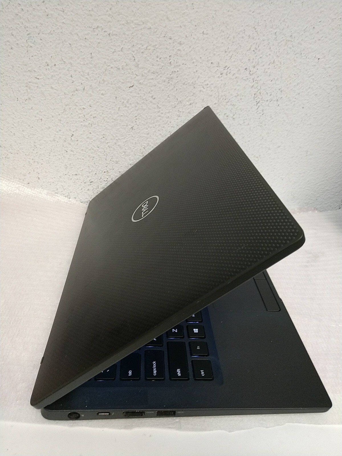 Dell Latitude 7400 14″ intel Core i5-8365U 1.60GHz 16GB RAM 256GB SSD BT Win 11