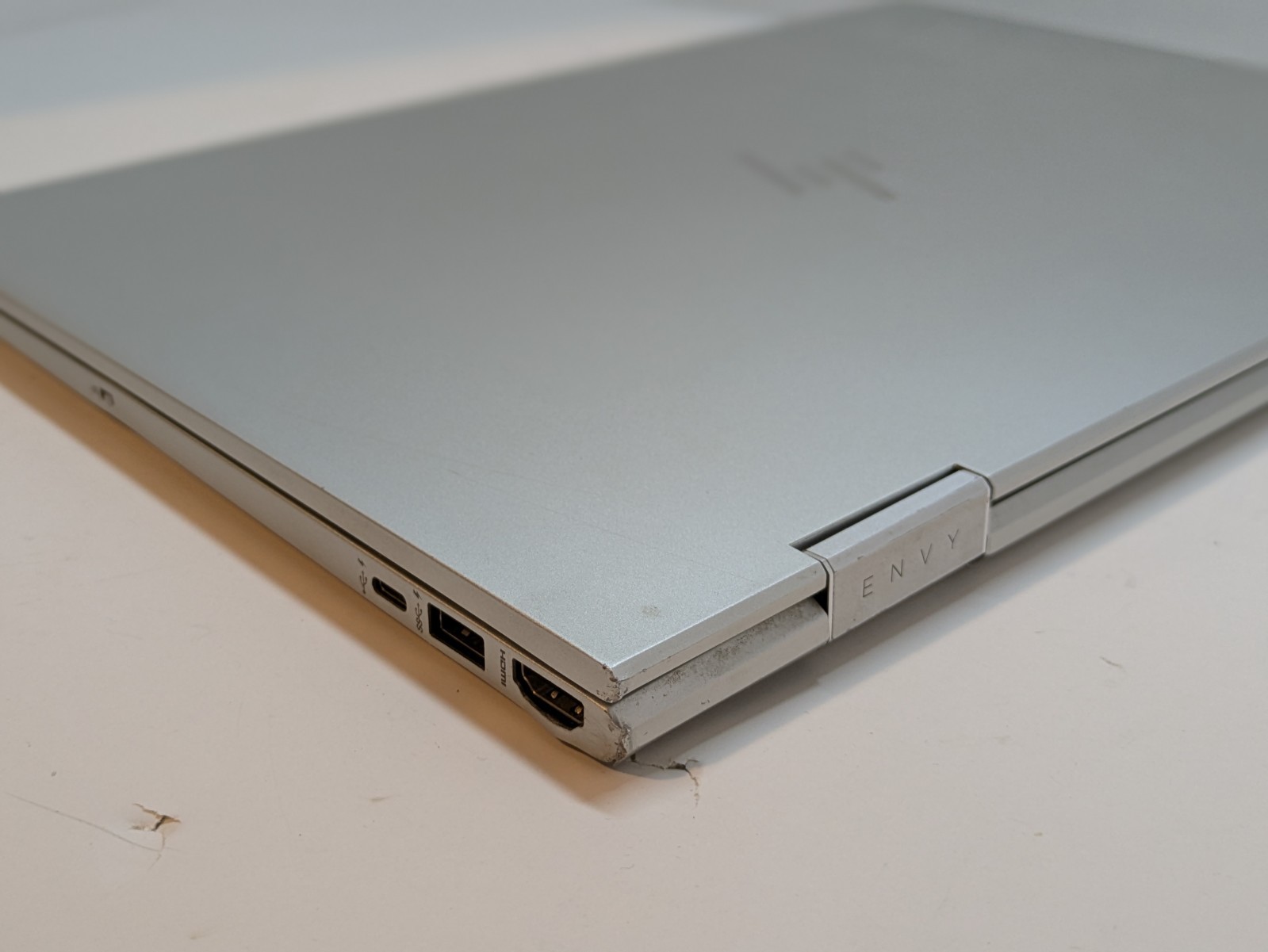 HP ENVY x360 15m-dr1012dx (512GB SSD, Intel Core i7-10510U, 12GB RAM) No Charger