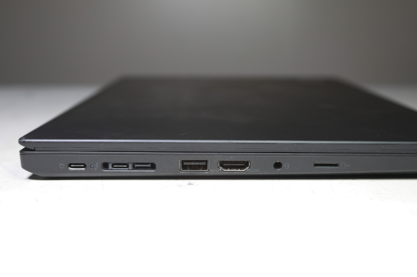 Lenovo ThinkPad T490 Intel Core i5-8265U CPU 1.60GHz-8GB RAM-256GB NVMe-NO OS