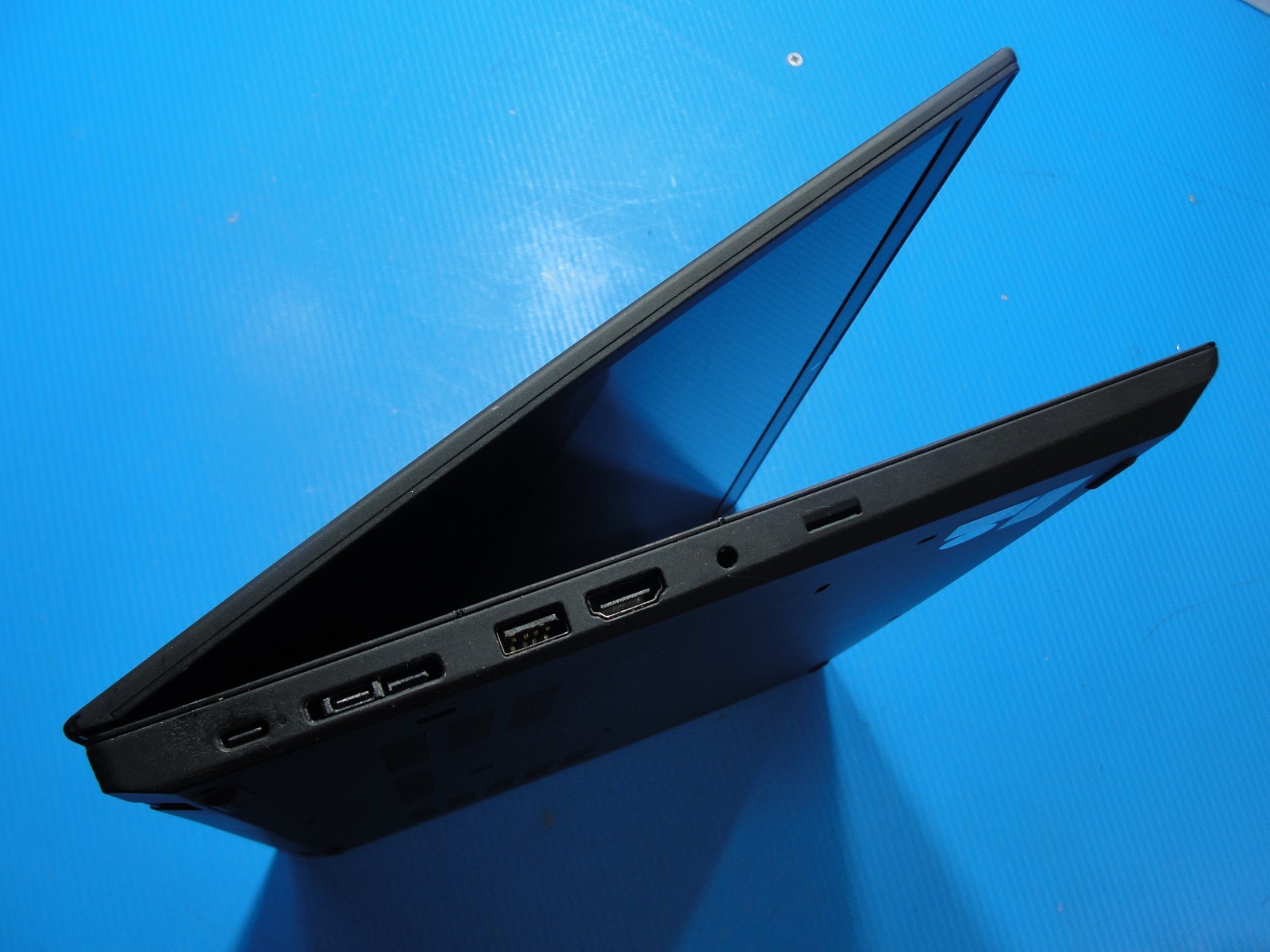 Lenovo ThinkPad E15 Gen 1 15.6” FHD Intel Core i7-10510U 1.8GHz 16GB 256GB SSD