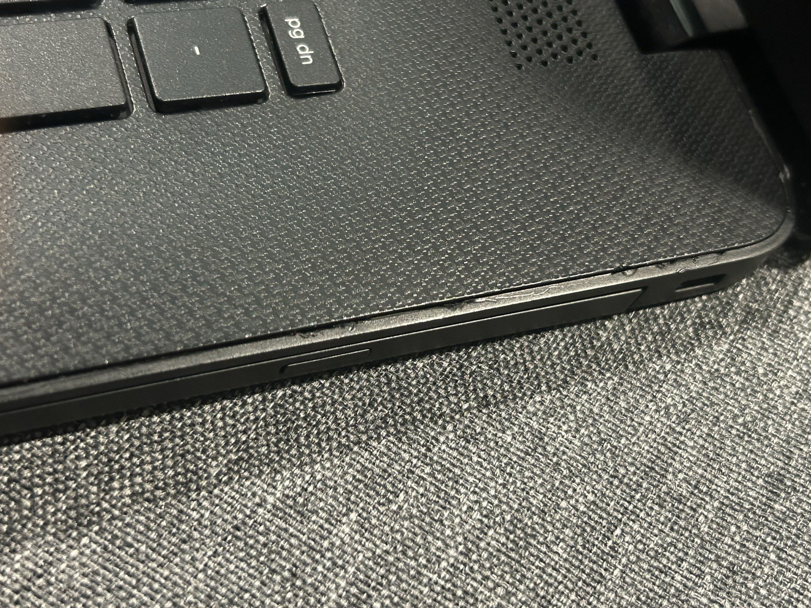 HP Laptop 17-by1xxx 17.3″ i5-8265U 8GB 512GB SSD Win11 Black UHD620
