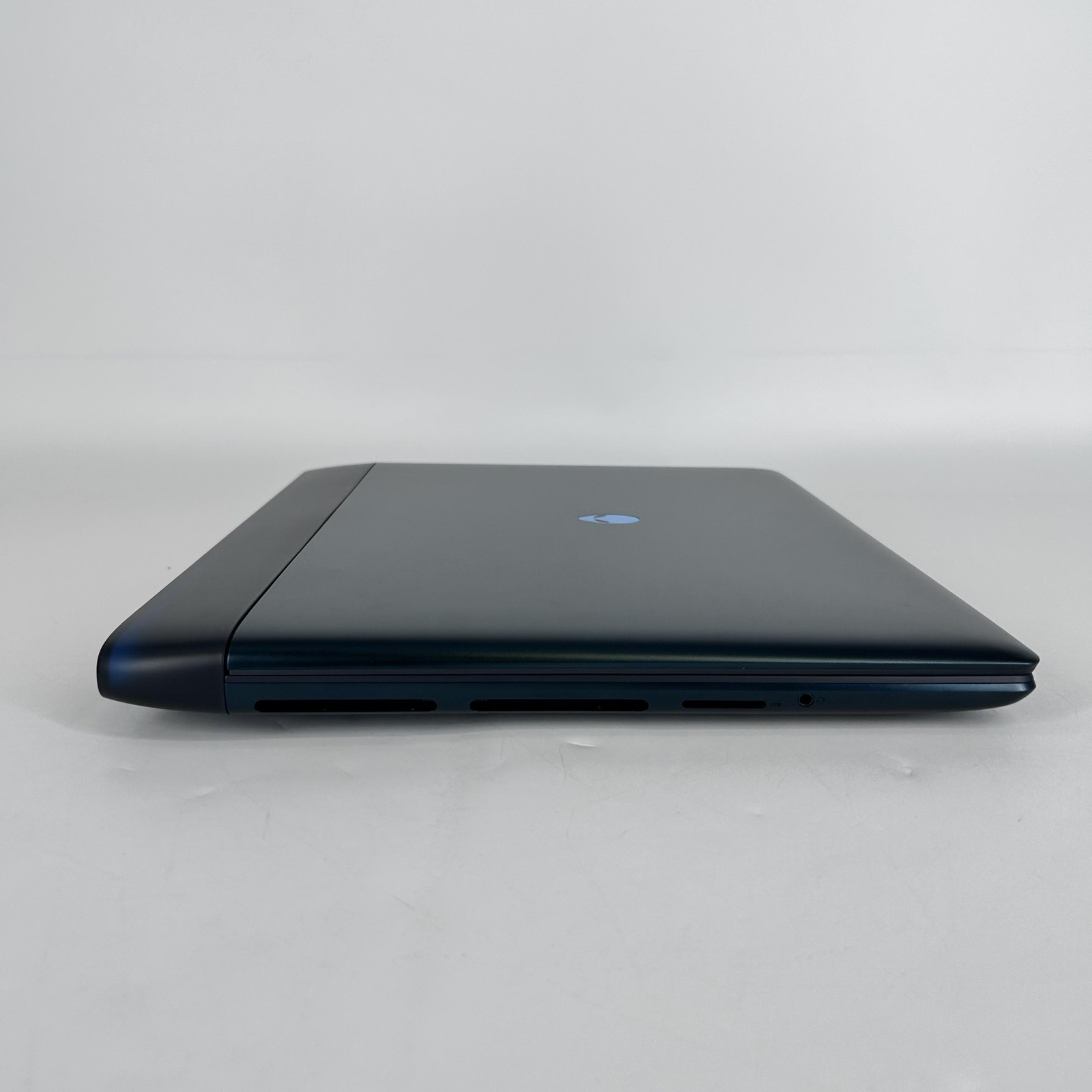 Dell Alienware 16 Area-51 240Hz QHD+ 2.7 GHz Ultra 9 275HX 32GB 2TB SSD RTX 5080