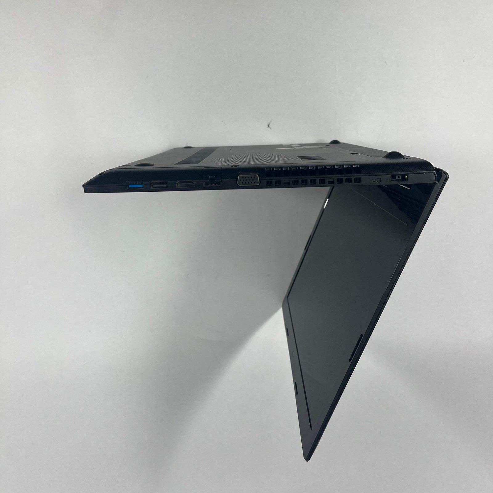 Lenovo G50-45 G50-45 14″ AMD A8-6410 1.1GHz 8GB RAM 64GB SSD Intergrated