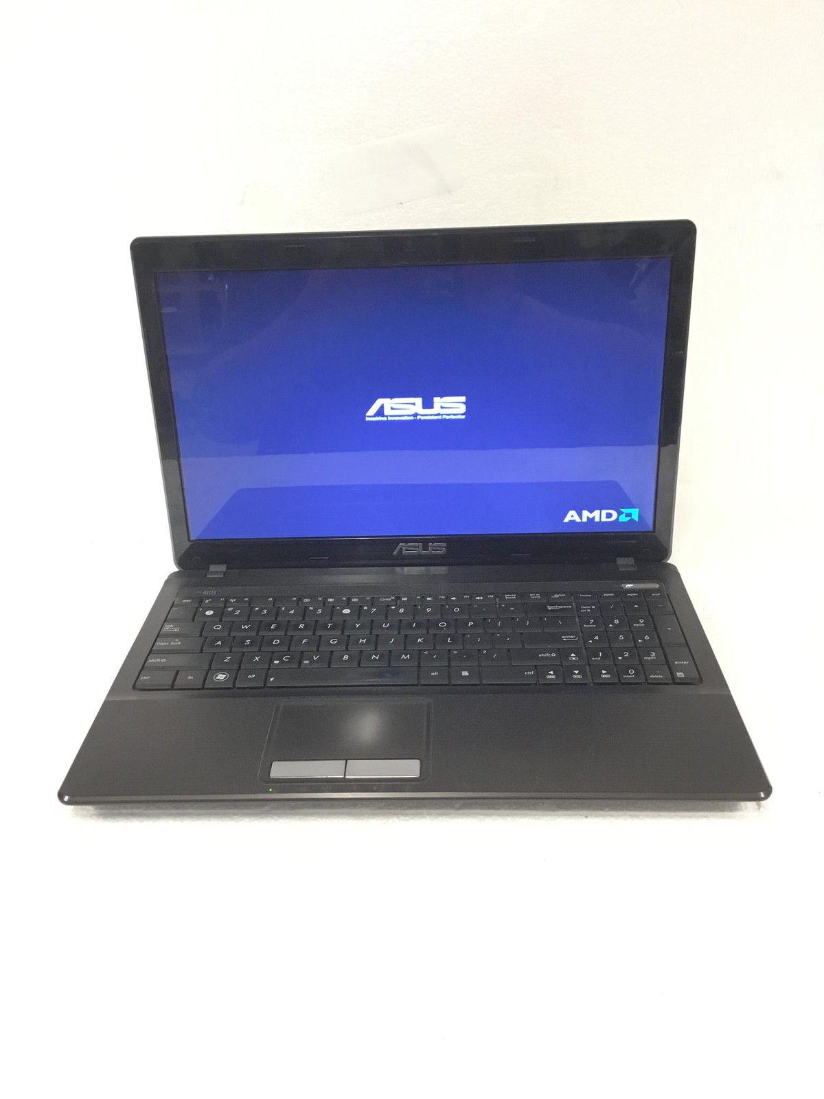 ASUS X53U Notebook Pc AMD C-60 APU With Radeon 1.00 GHz 15.6″ w/ 2Gb Ram, WORKS