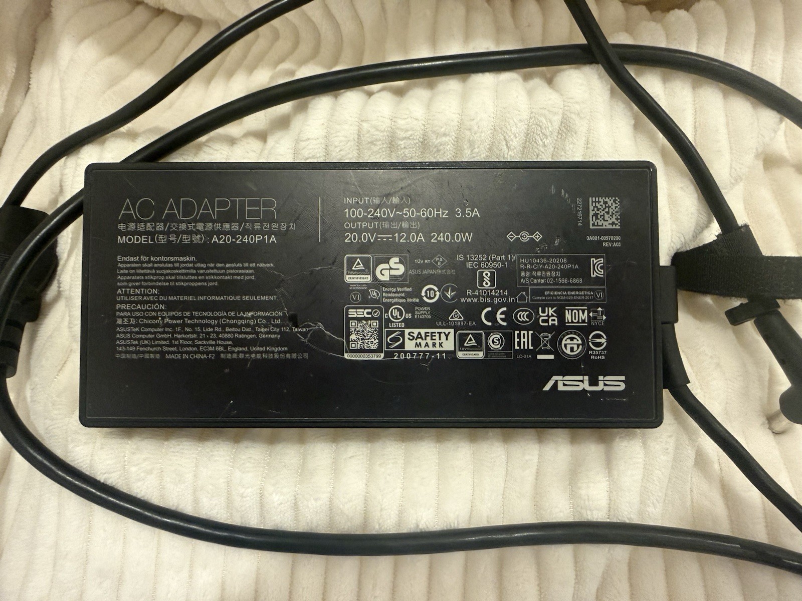 ASUS ROG Zephyrus G14 14″ Ryzen 9 6900HS,1TB SSD 24GB RAM RX 6700S 120HZ