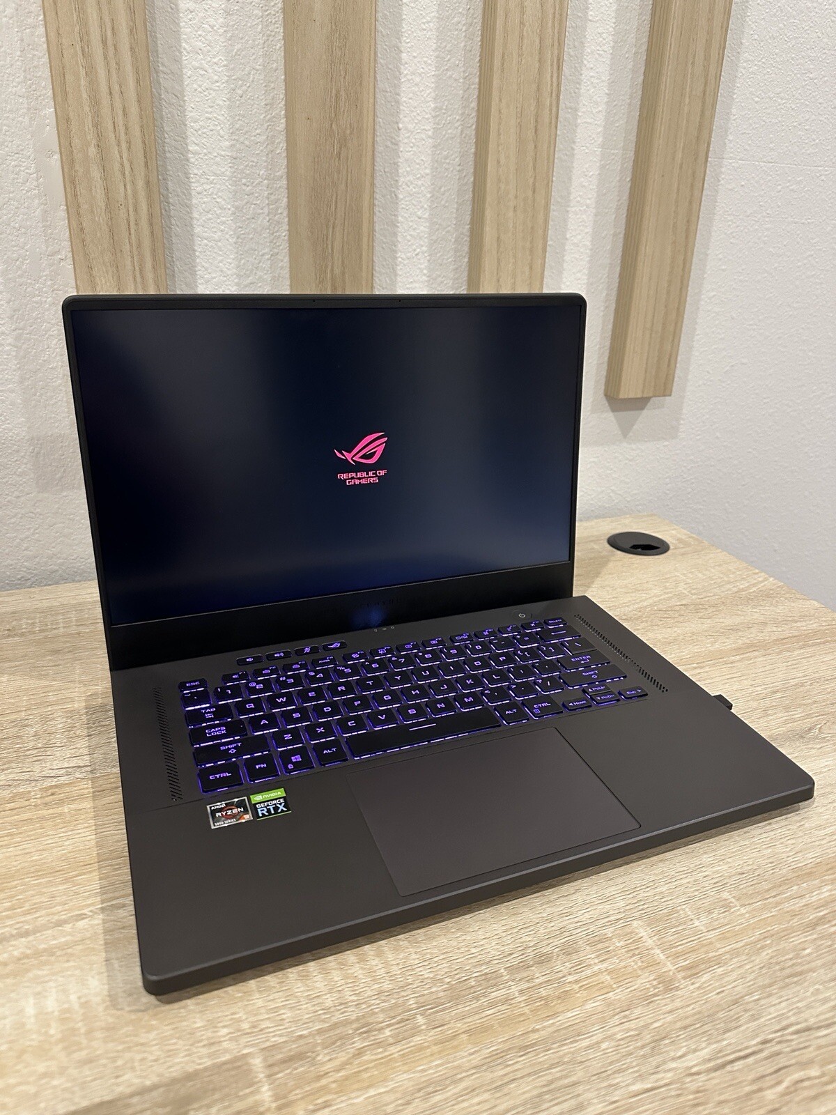 ASUS ROG Zephyrus G15 15.6″ QHD 165HZ Gaming Laptop (1TB SSD, Ryzen 9, RTX 3070)