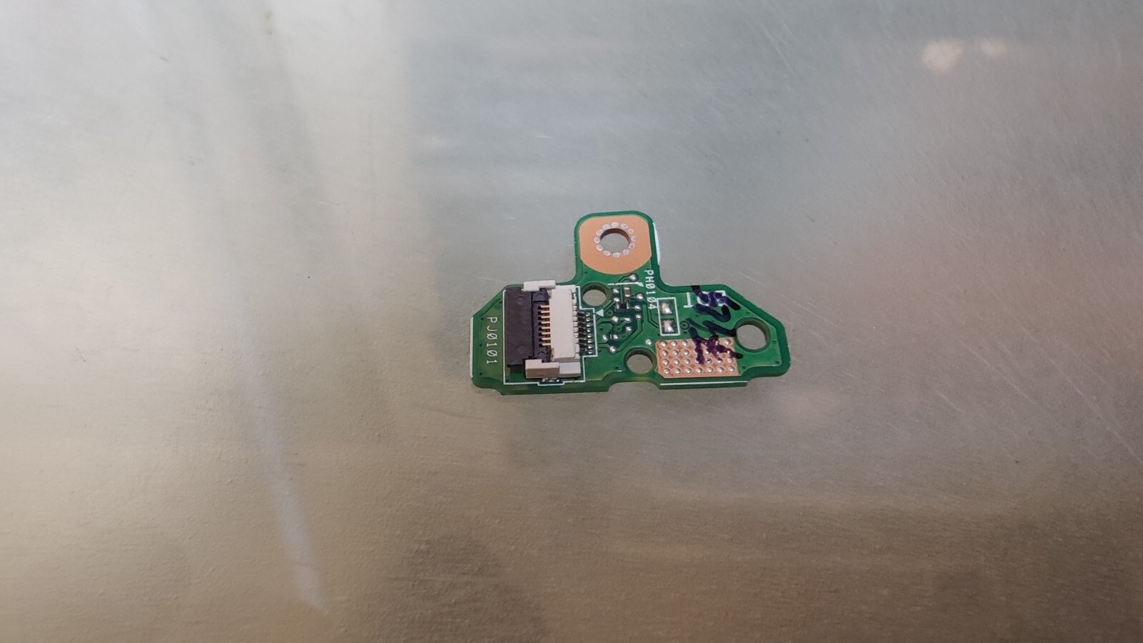 MEDION AKOYA E7425 MD61158 SCHEDA ACCENSIONE POWER ON OFF D17KR_PWR REV: 2.0