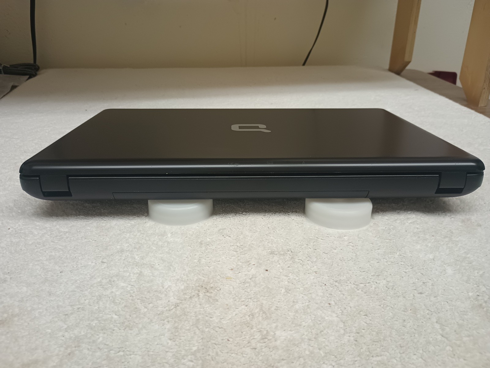 Compaq Presario CQ57-229WM AMD C-50 1.00 GHz 4 GB Ram NO HDD Boot To Bios