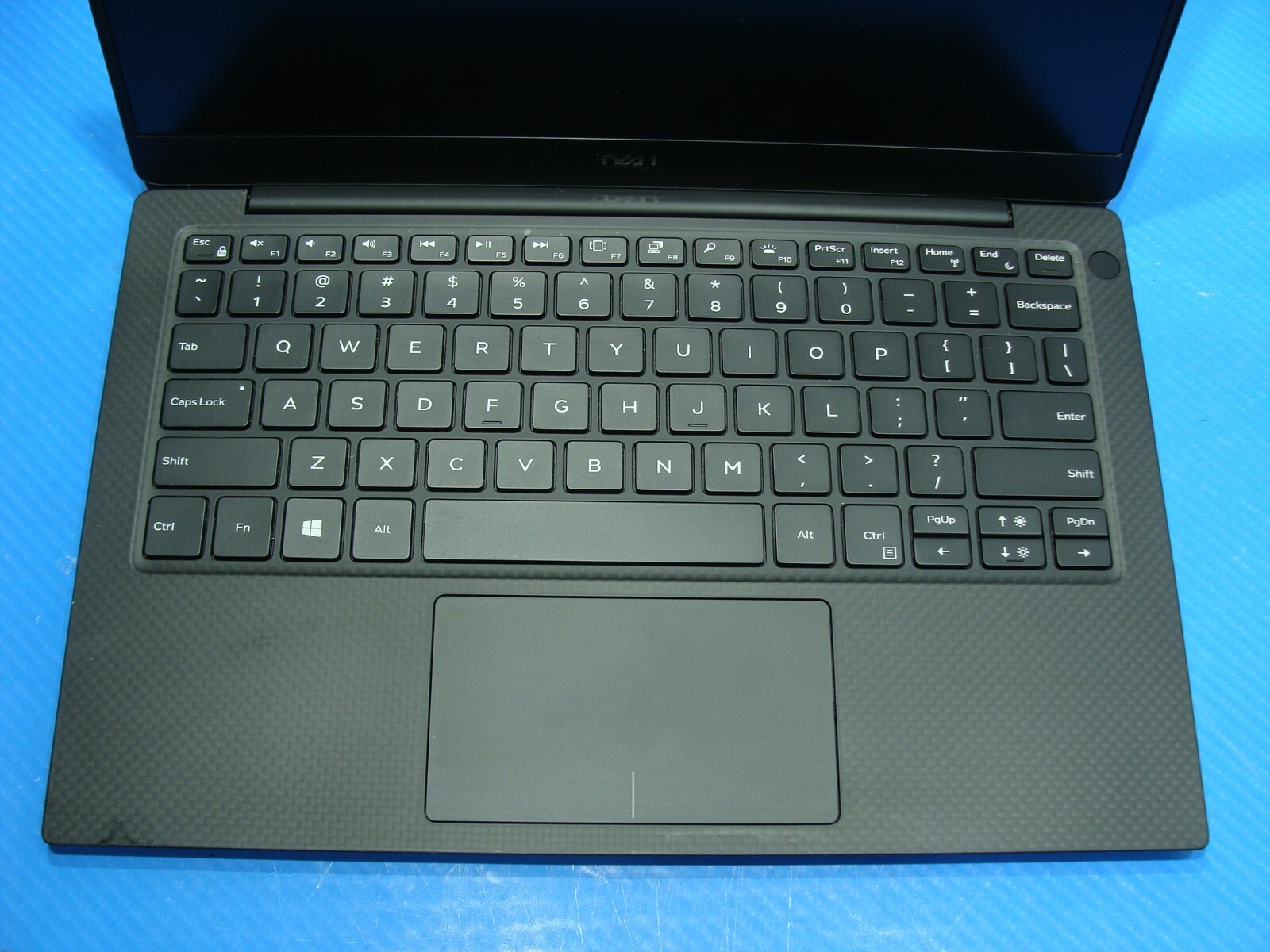 Dell XPS 7390 13.3″ FHD core i7-10710U 1.1GHz 16GB 512GB SSD Excellent Battery