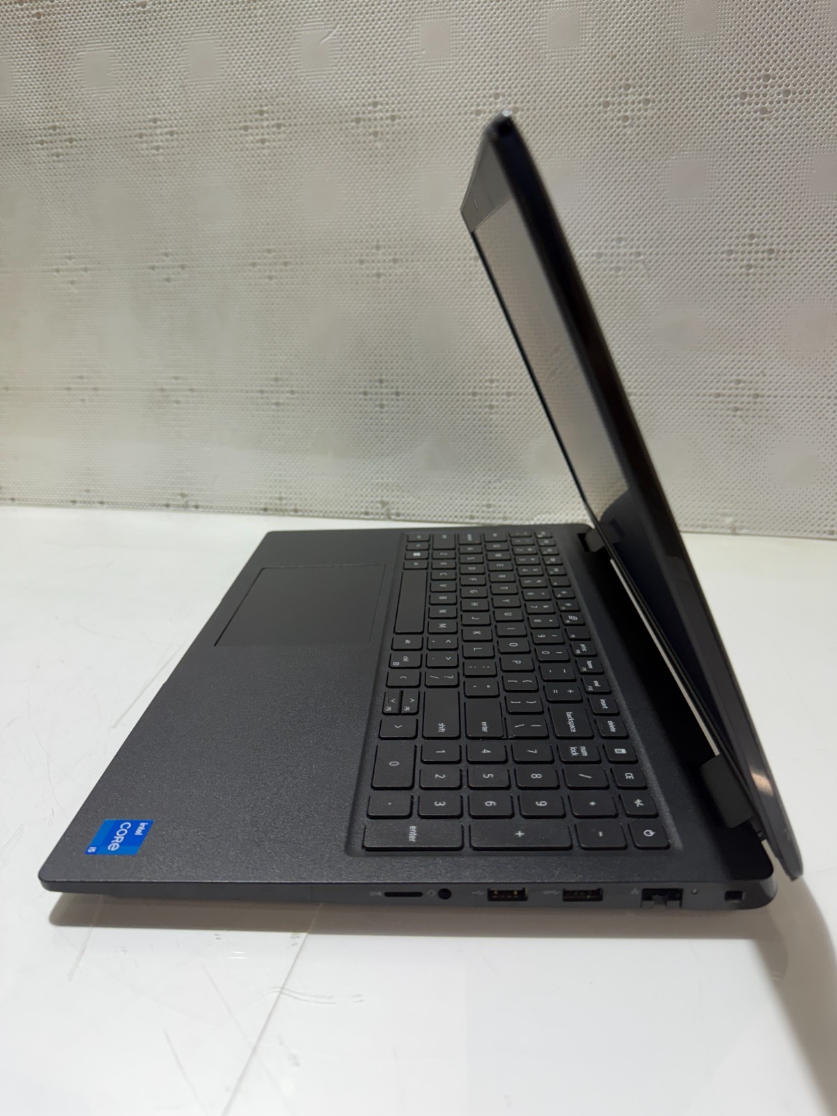 DELL LATITUDE 3520 i5-1135G7@2.40GHz 8GB RAM 512GB SSD NVMe W11P
