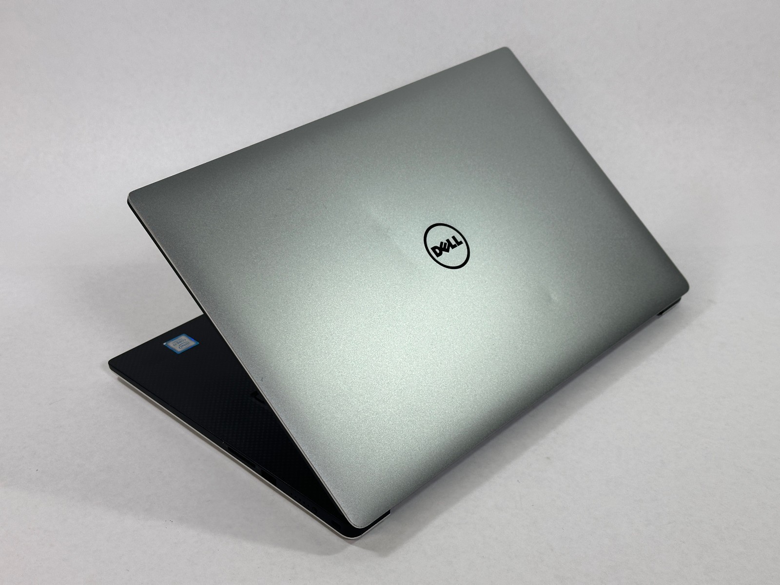 Dell Precision 5520 15.6″ Intel i7-7820HQ 16GB RAM 256GB SSD Win10 Quadro M1200
