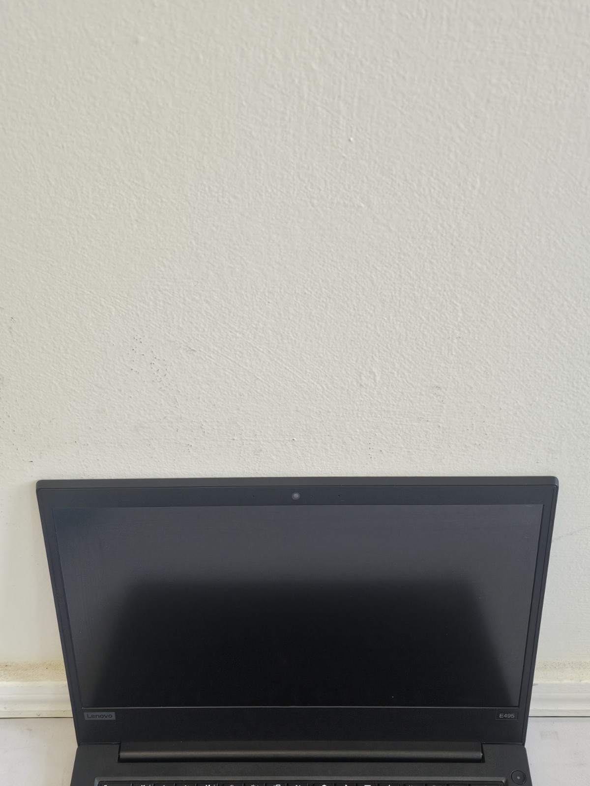 Lenovo ThinkPad E495 Laptop AMD Ryzen 5-3500u 8GB RAM 256GB SSD BAD BATT Win 10
