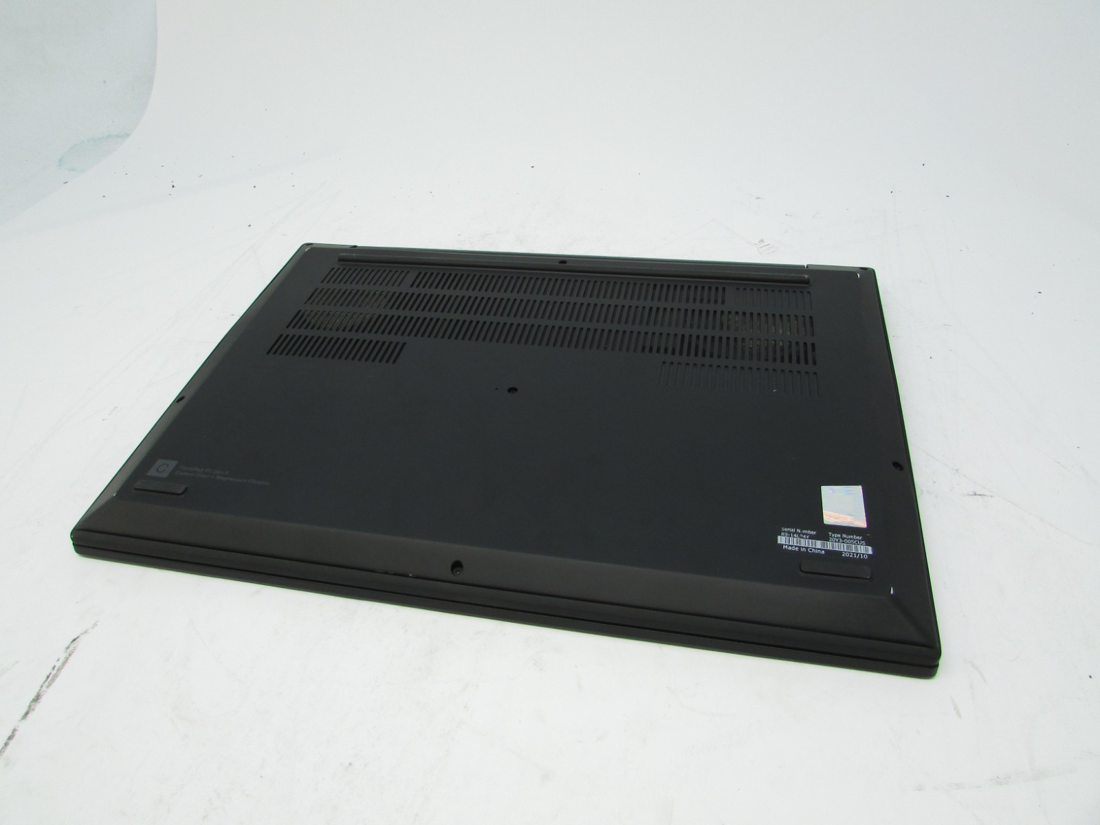 Lenovo ThinkPad P1 G4 Touch Xeon W-11855M 3.2GHz 32GB RAM 1TB SSD A2000 No OS/AC