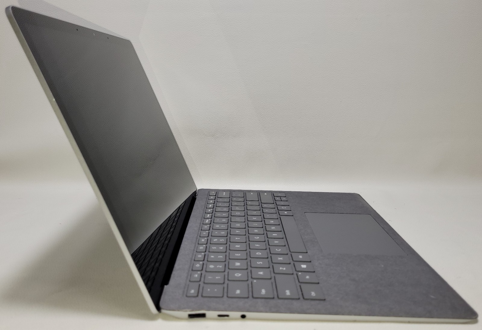 Surface Laptop 3 256GB i7-1065G7 16GB RAM NO ADAPTER (UID MEF31AD725)