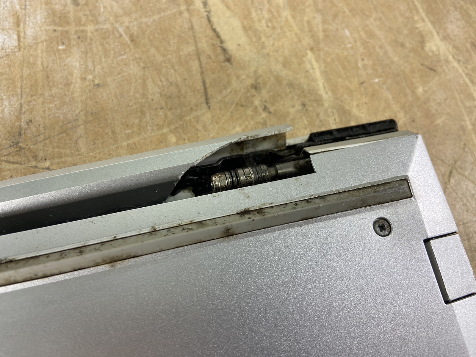 HP PROBOOK 450 G9 i7-1255U @ 1.20GHz, 4GB RAM, NO HDD/OS – (FOR PARTS)
