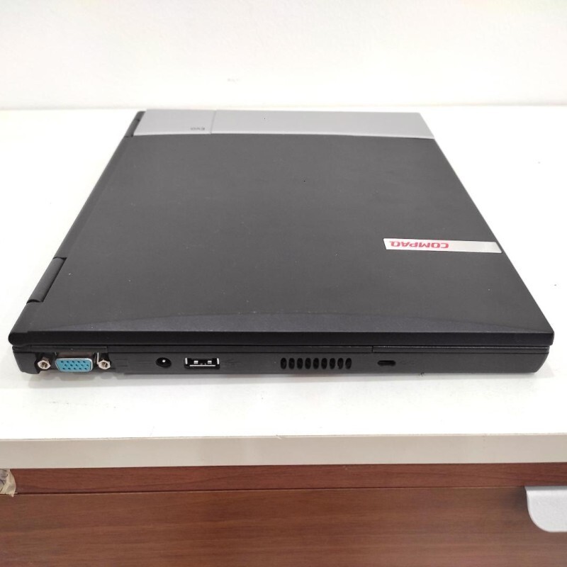 Pentium 3 III 1.20GHz Windows XP Compaq Serial 22018 12″ Laptop PC Notebook PC