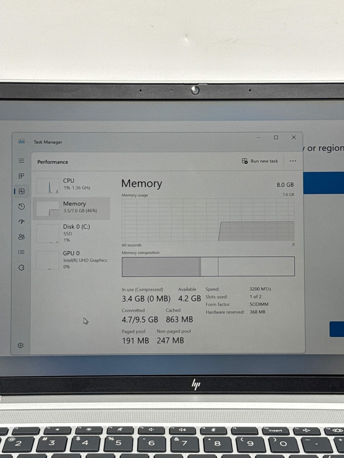 HP EliteBook 640 G10 14.0″ FHD Touch Core i5-1335U 256GB SSD 8GB RAM -White Spot