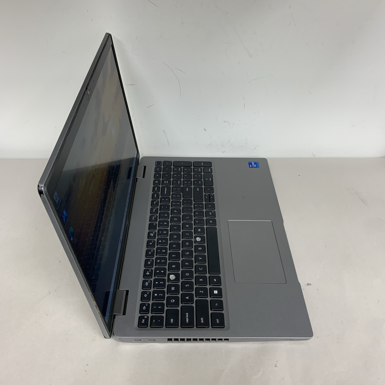 Dell Latitude 5520 i7-1185G7 16GB RAM 256GB SSD Win11 Pro