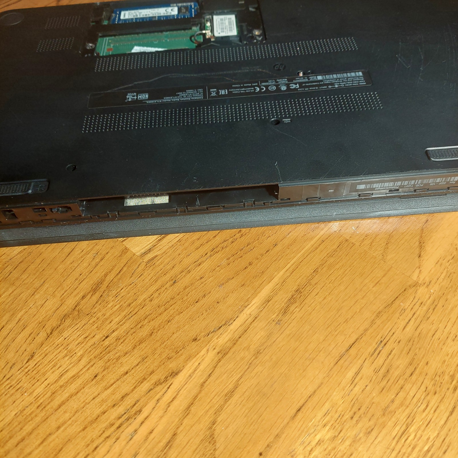 HP 15-f211wm 15.6″ Intel Celeron N2840 – No Batt/HDD/Cord/Wear For Parts