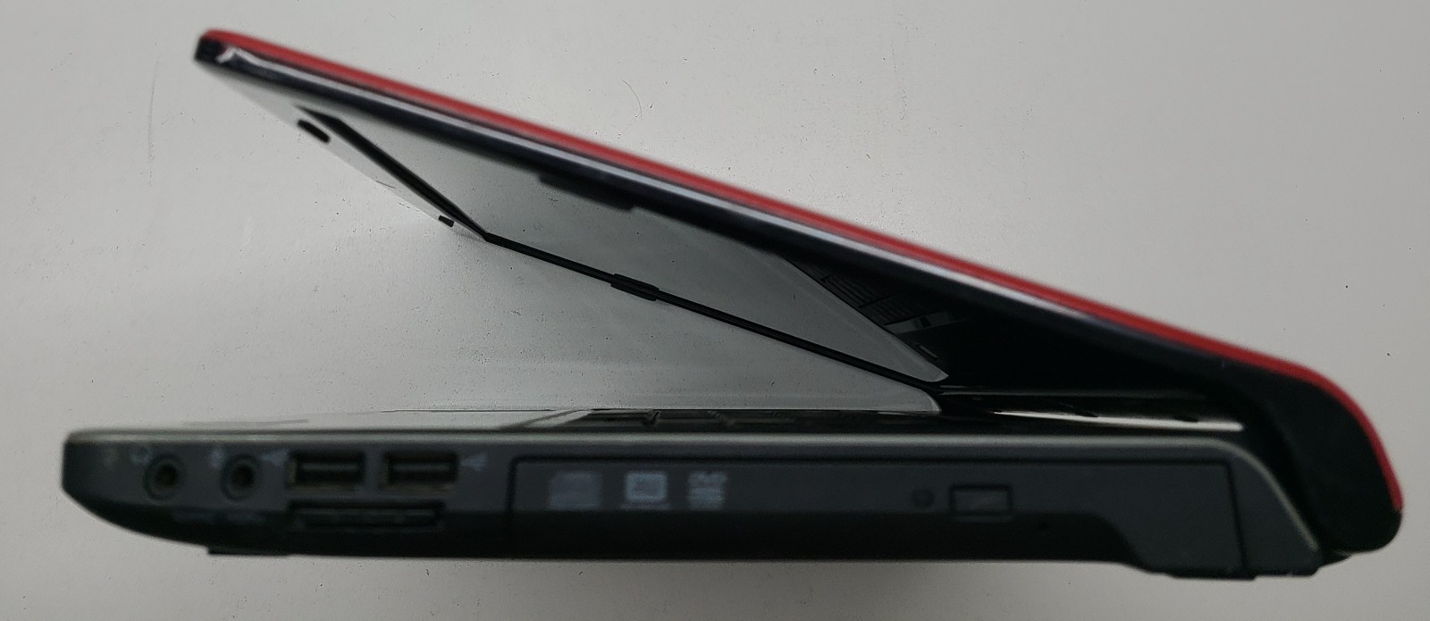 Dell Inspiron 1564 Laptop Intel I3-M330 2GB Ram NO HD/OS (FL)