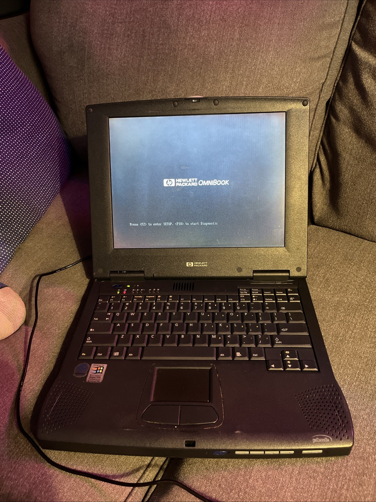 HP OmniBook XE2 Vintage Laptop Windows 98 Intel Celeron Tested Works No HDD