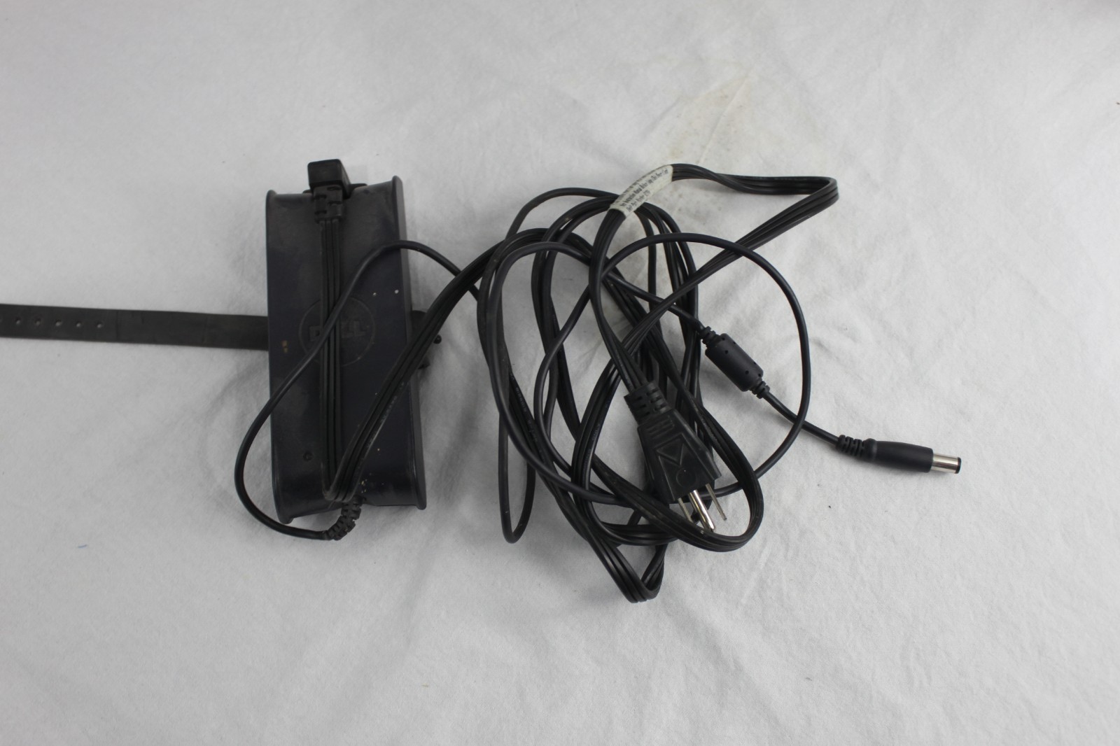Dell Latitude D600 Laptop + Docking Station + Extra 60GB HDD – Tested Working