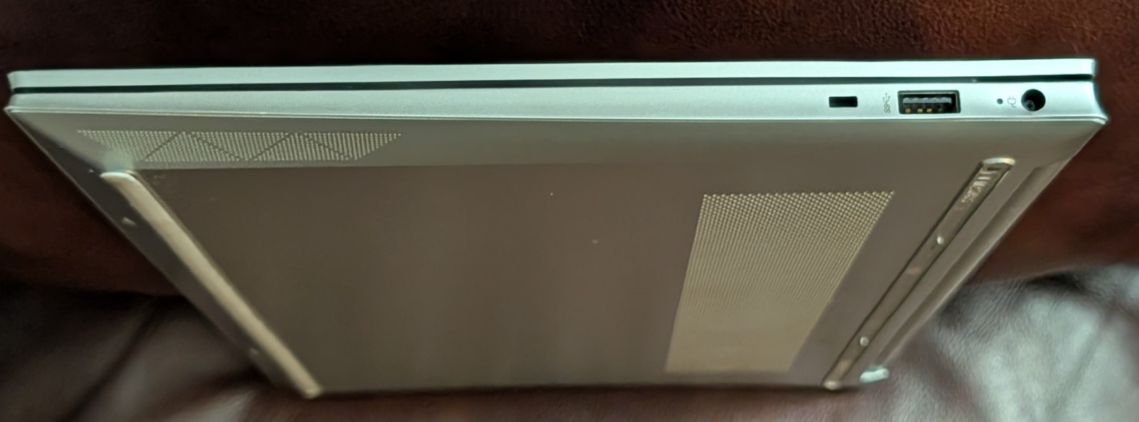 HP Pavilion 15z-eh100 Laptop, 15.6 FHD, Ryzen7 4700U, 16GB, 512GB SSD *PLS READ*