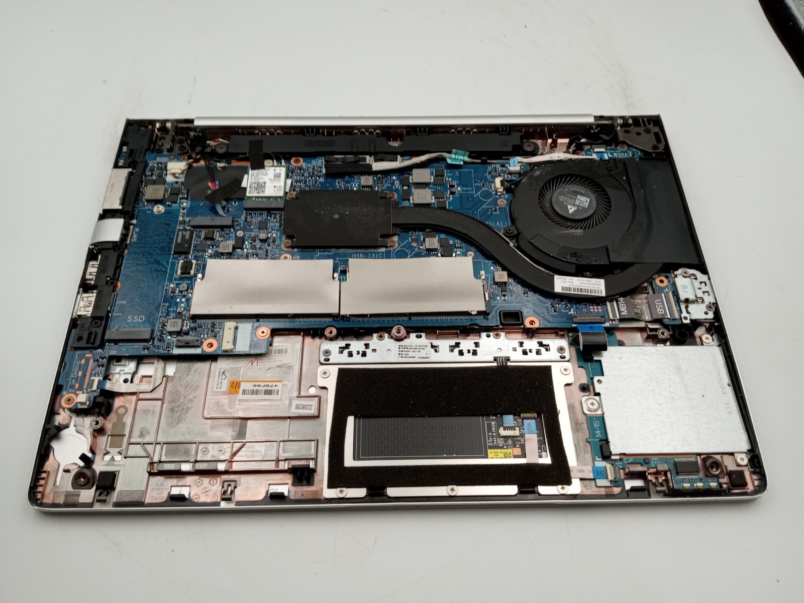 HP EliteBook 745 G6 14″ Laptop AMD Ryzen 5 3500U – LIQUID DAMAGE – READ -RR