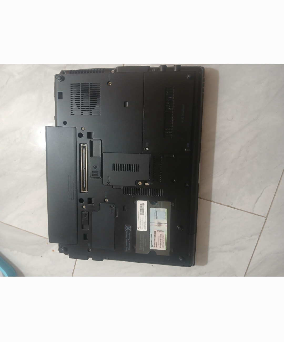 HP EliteBook 6930p Intel Core 2 Duo P8600 2.4GHz 4GB RAM No HDD 14.1″ Notebook