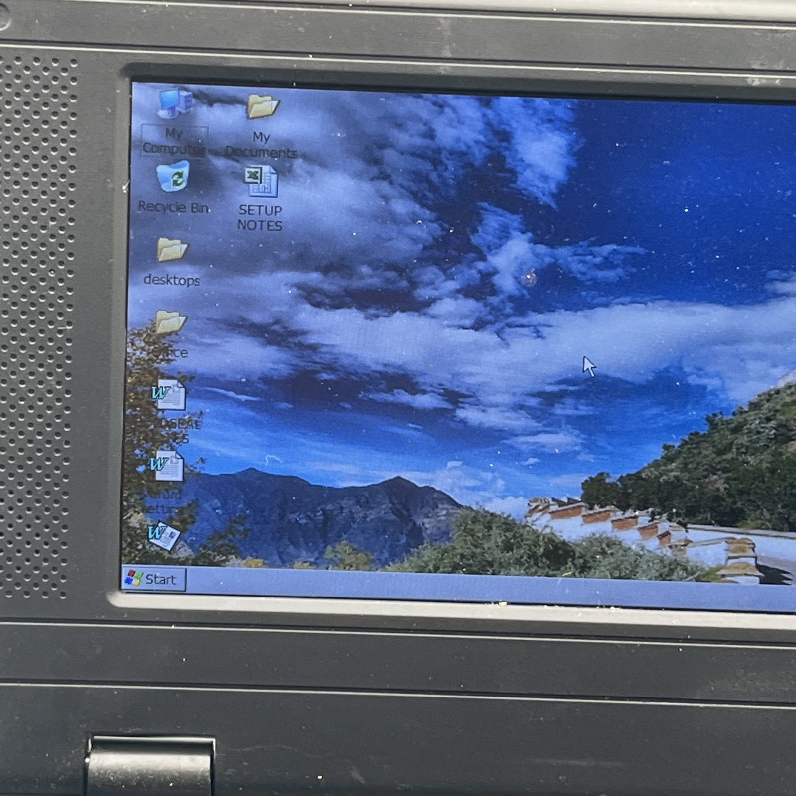 Unbranded Microsoft Windows CE Embedded Mini Laptop Computer – Tested READ