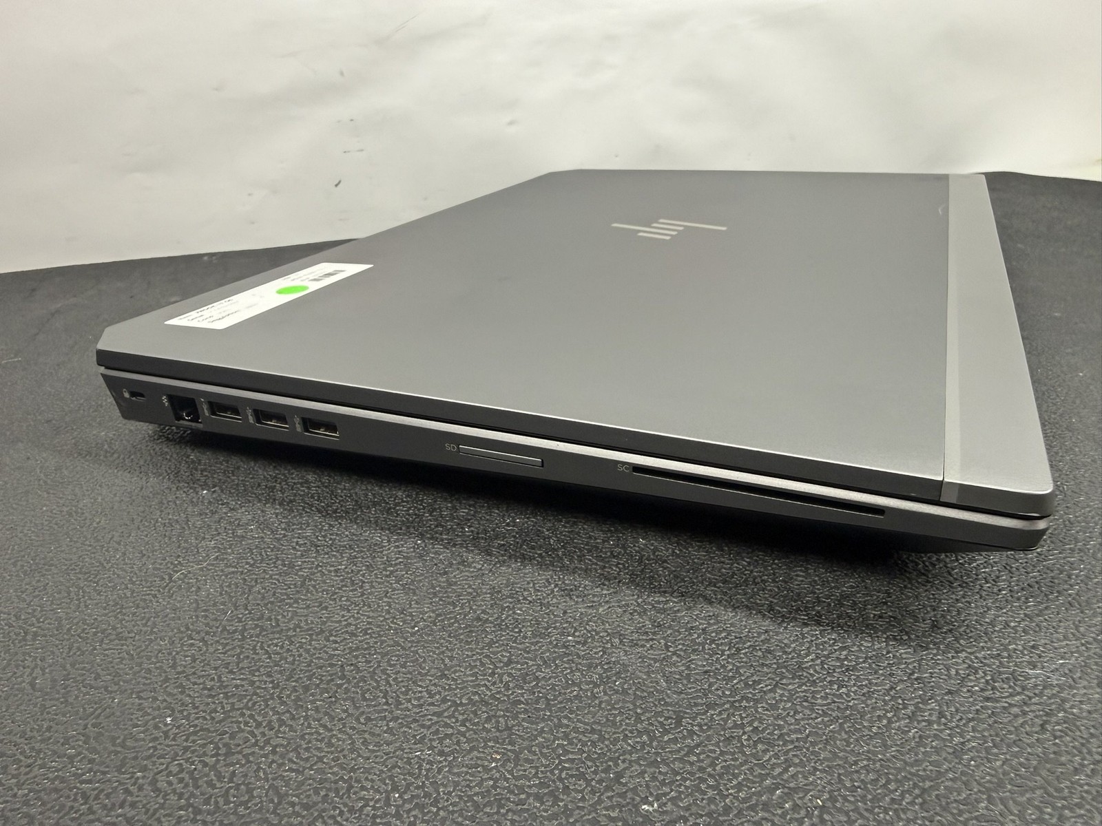 HP ZBook 17 G6 17.3″ i7-9850H 32GB DDR4 512GB RTX 3000 – NO BATTERY – READ