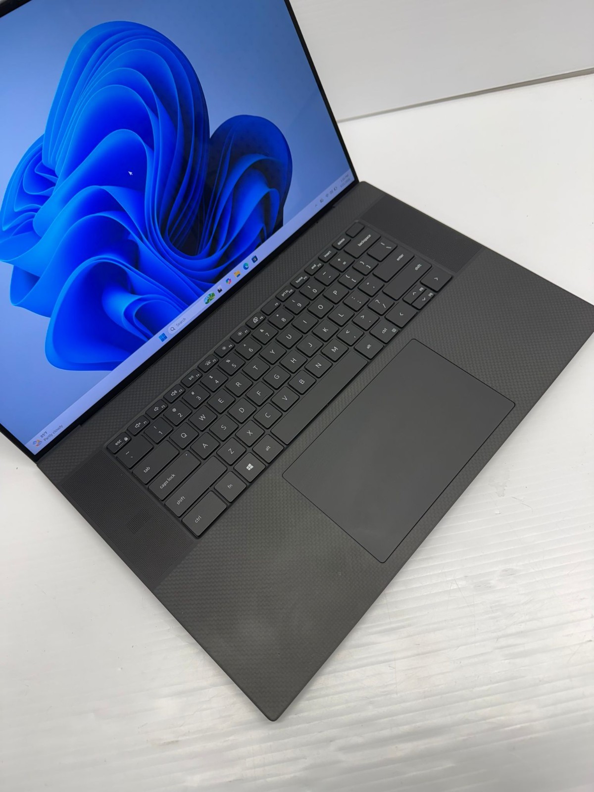 Dell Precision 5760 17″ FHD+, Core i7-11850H 32GB 512GB NVMe, Win 11 | Fair Cond