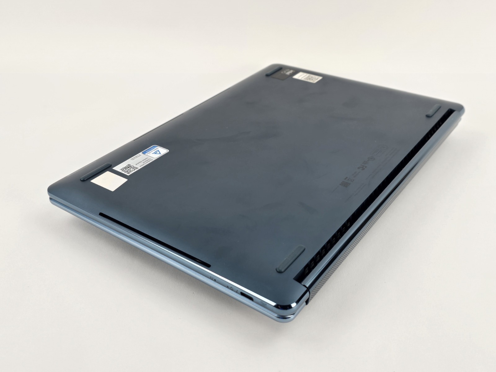 Lenovo Yoga Book 9i Dual 13.3″ 2.8K OLED Ultra 7 155U 16GB 1TB – Used – READ