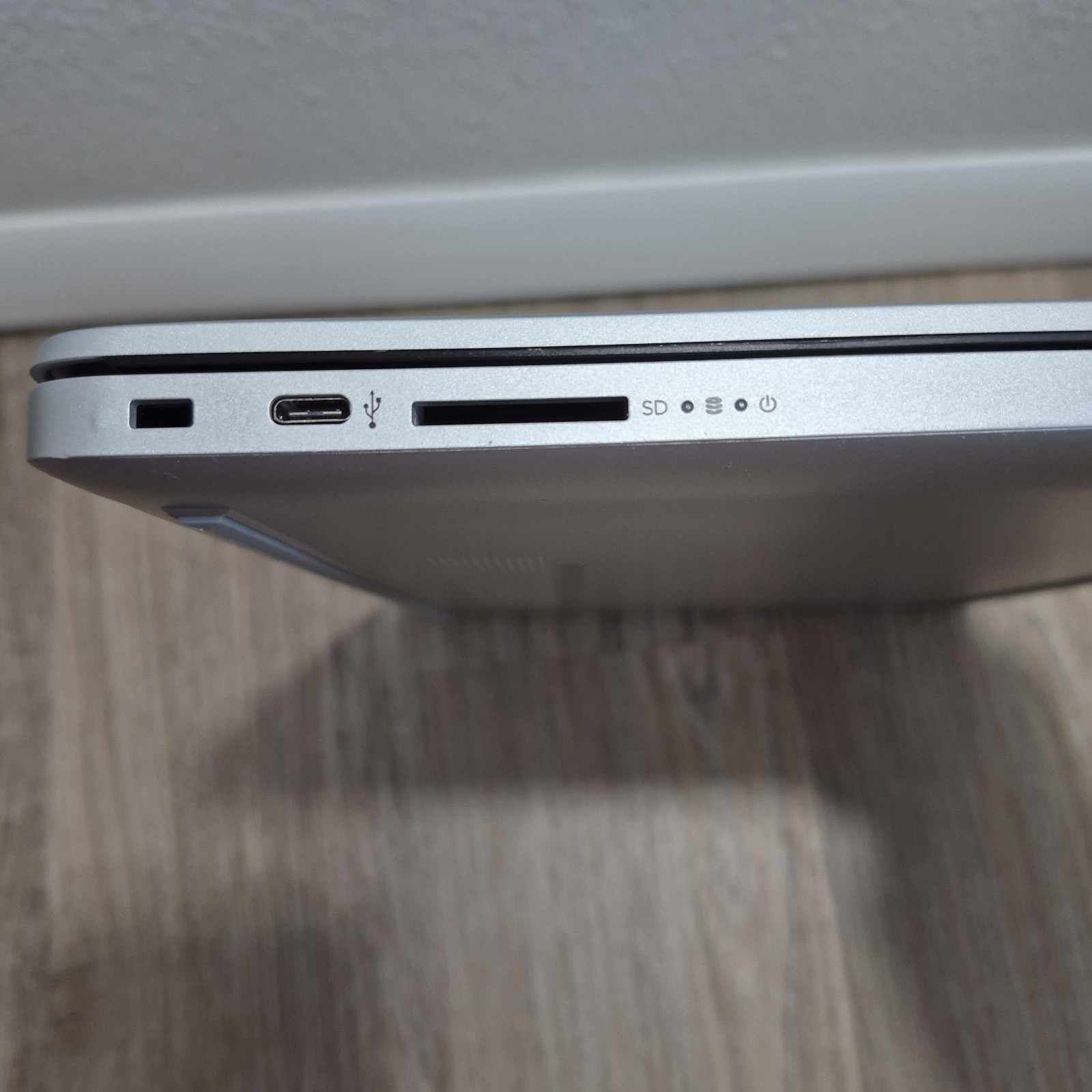 HP 14-dk0028wm 7MP80UA 14″ Laptop/AMD R3-3200U/4GB Ram/128GB SSD/Win 10, Silver