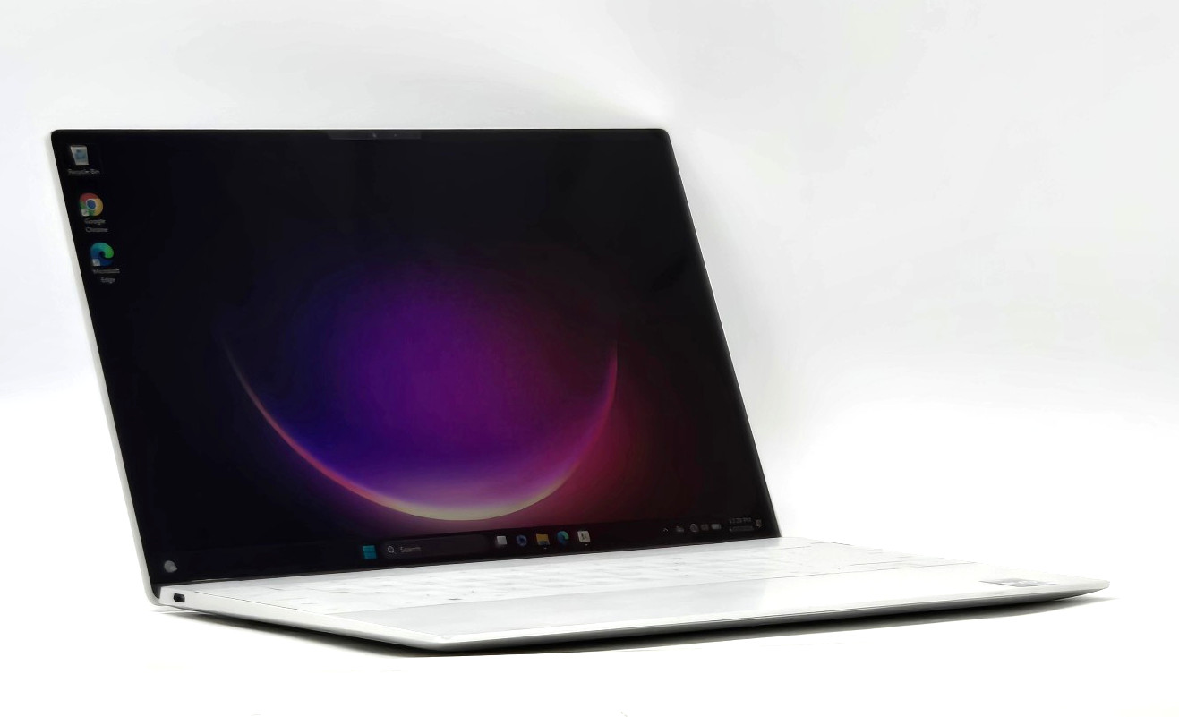 Dell XPS 9320 Laptop Touch PC Intel i7-12th 32GB RAM 512GB NVMe Win11 Pro Webcam