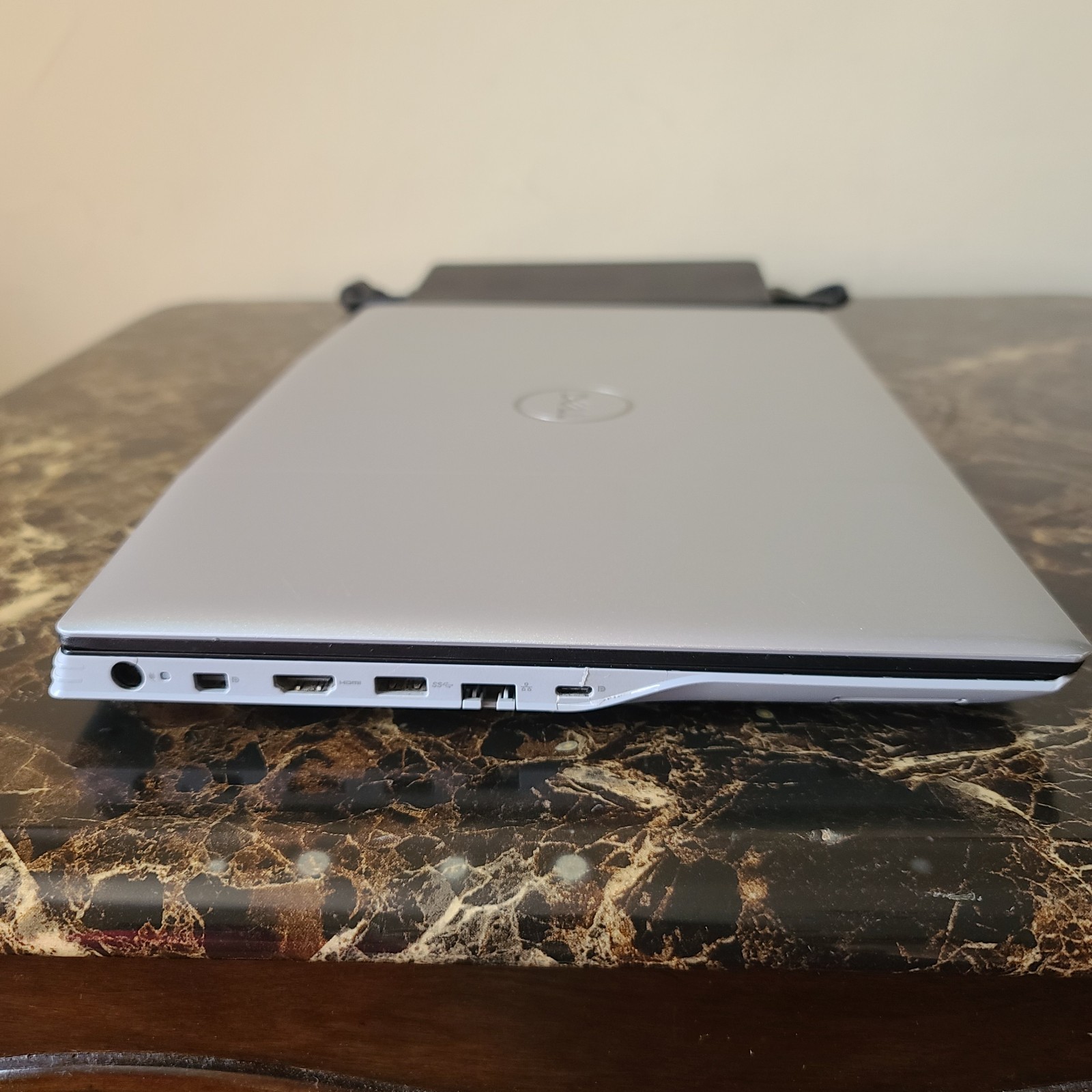 DELL G5 SE 5505 GAMING LAPTOP RYZEN 5-4600H 3.00GHz 12GB RAM RX5600M 256GB NVMe
