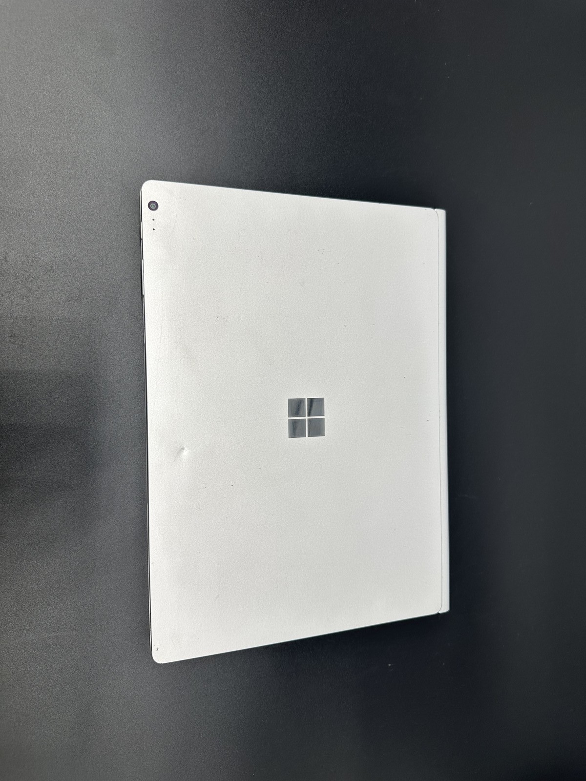 Microsoft Surface Book 1703 13.5″ 256GB I5-6300u 8GB Windows 10 PRO GRADE C