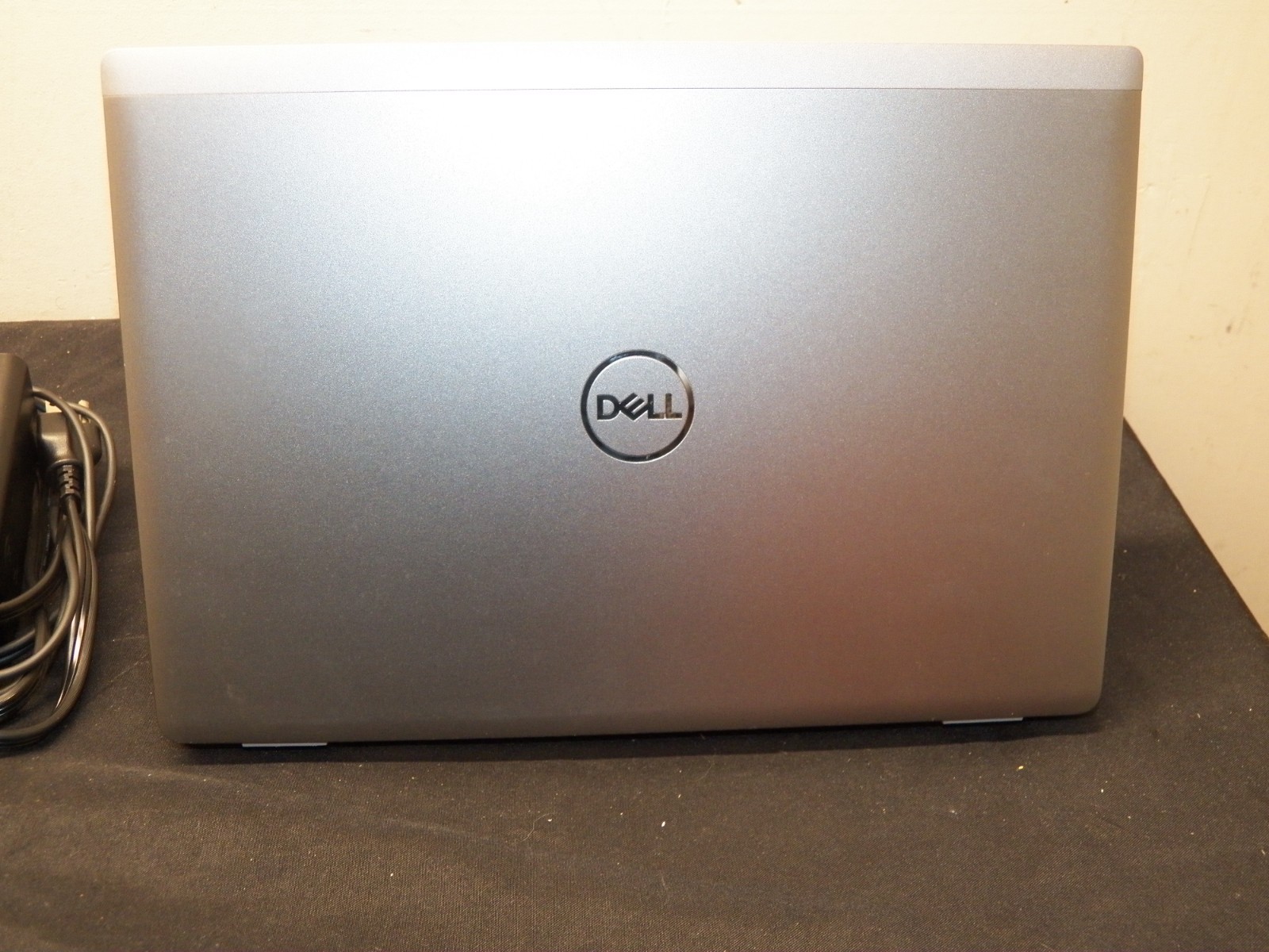Dell Latitude 7450 14 Inch Windows 11 Pro Touch – Ultra 7/16GB/Backlit KB/TB4 J