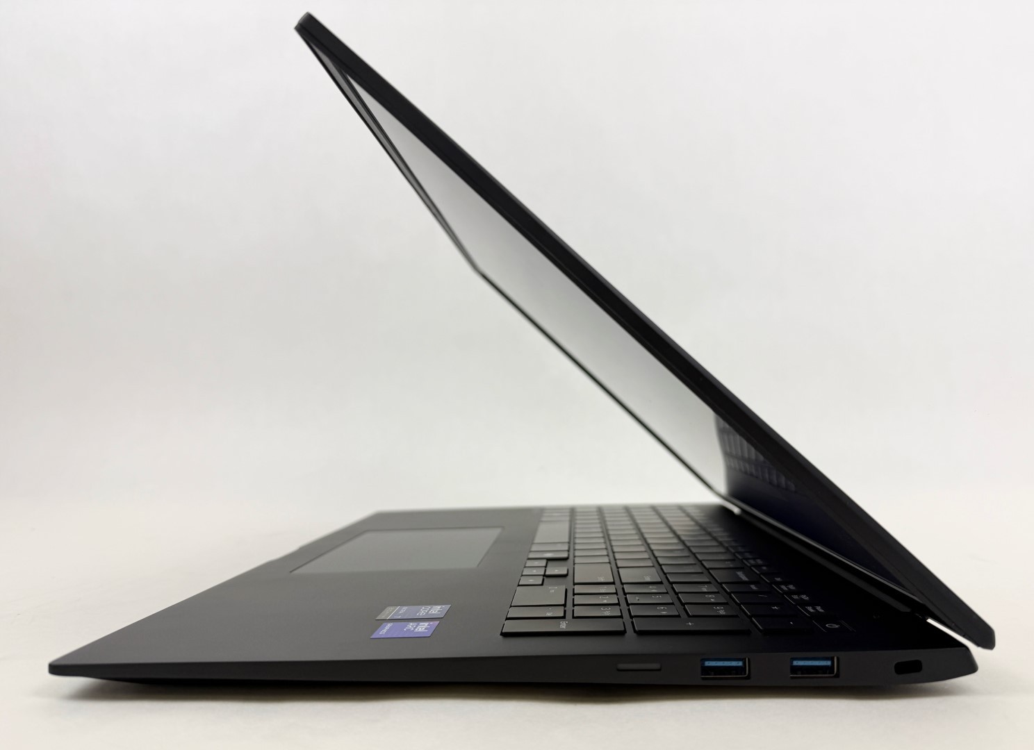LG Gram 17Z90TL 17″ Touch Ultra 7 258V 32GB 2TB SSD W11H Thin Lightweight Laptop