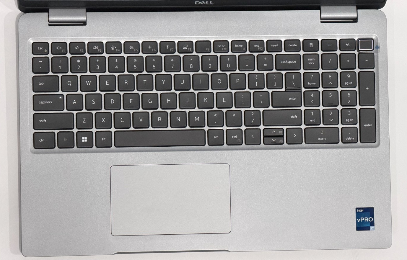 Dell Latitude 5540/15.6″ / i7-1365U / 16GB/512GB/Intel Iris Xe Gpu/Win 11 pro